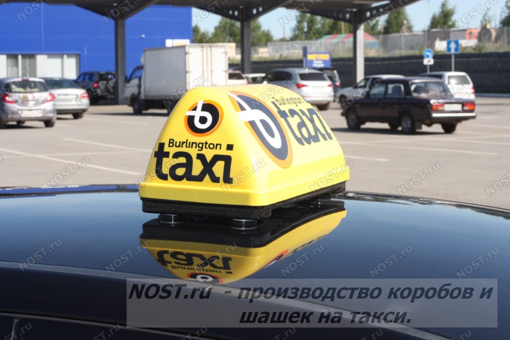 Шашечка для такси на крыше авто